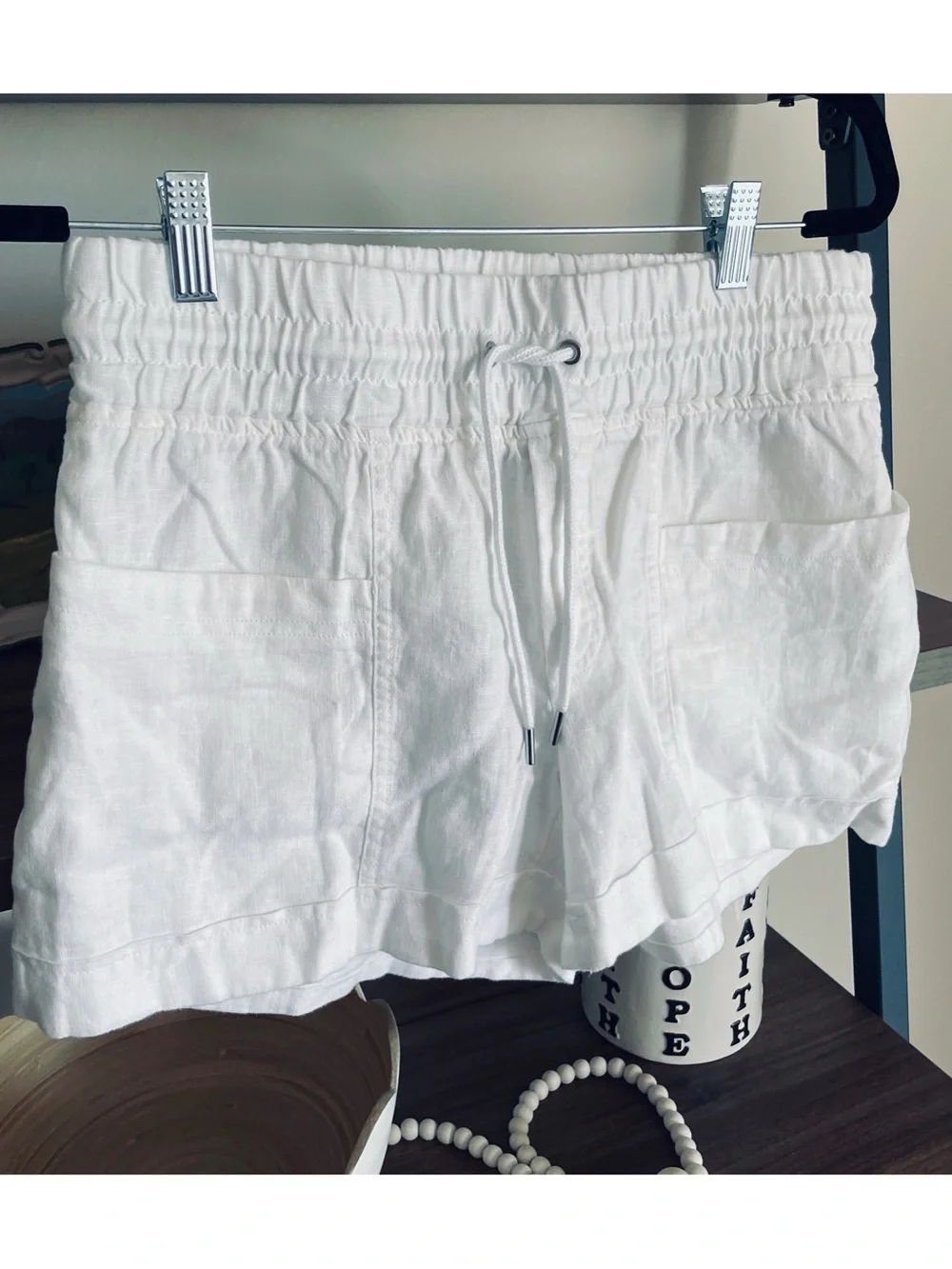 NWOT Women's Athleta Cabo Linen Short White Drawstring, Size 4